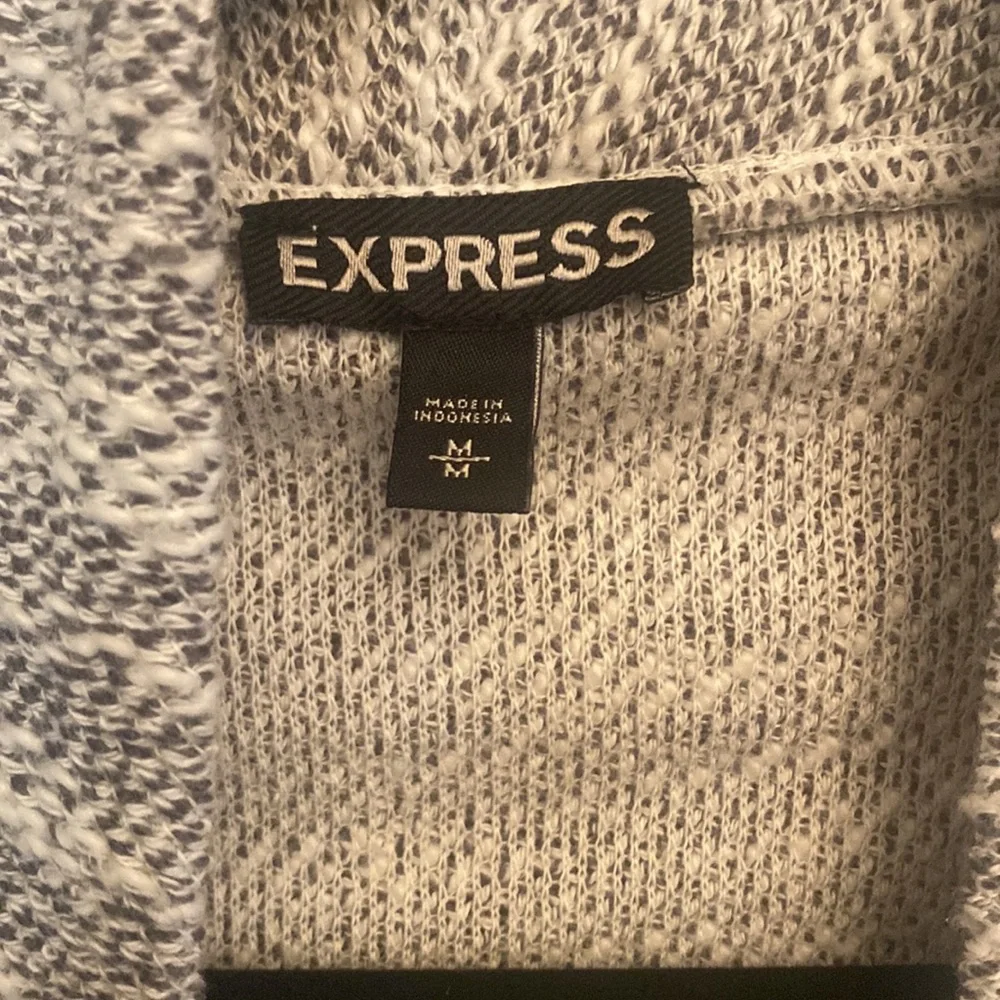 🛍 Express Cradigan 🛍 - Picture 3 of 3